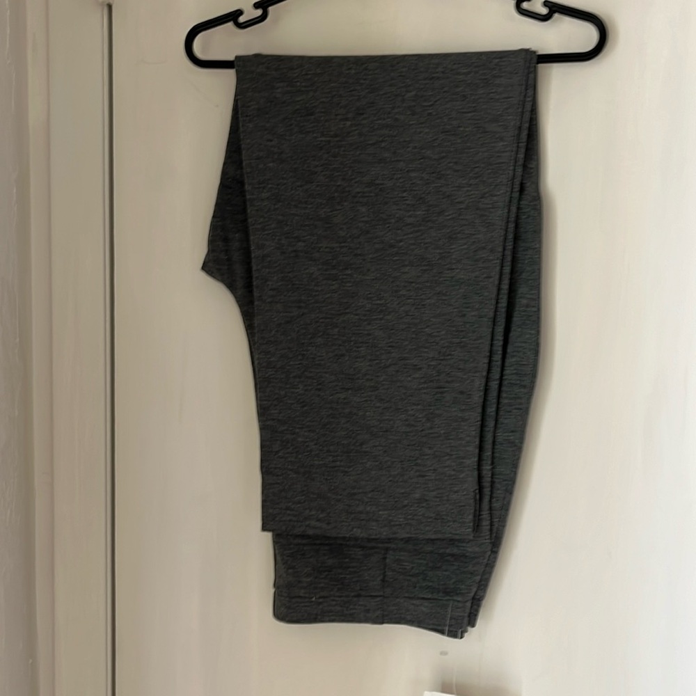 NWT Liz Claiborne stretch pants. Large. Grey
